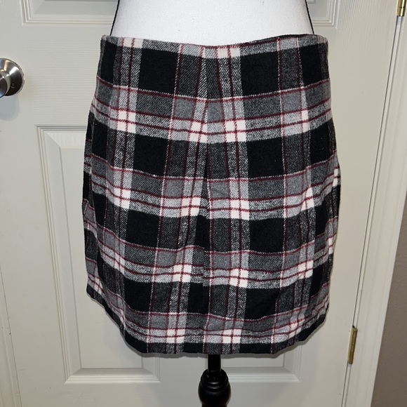 HYFVE Plaid mini skirt - Picture 3 of 6